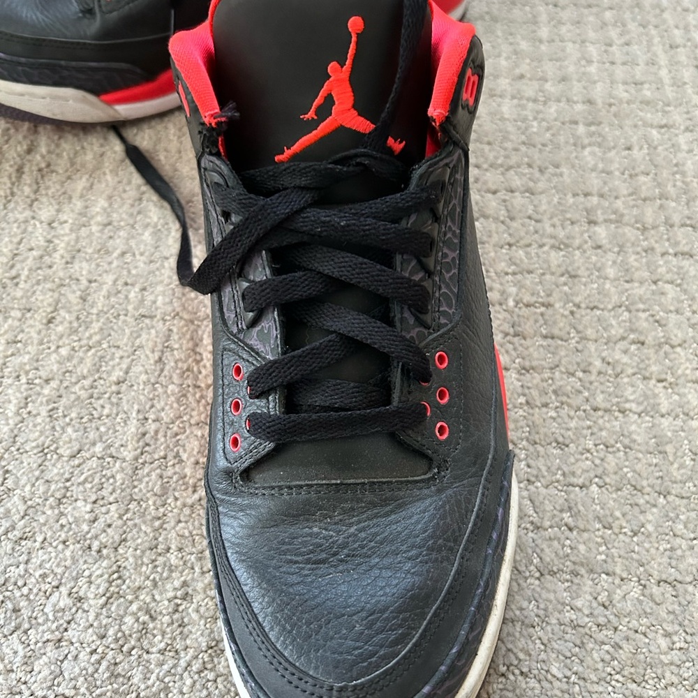 Jordan Men's Black and Red Athletic Shoes